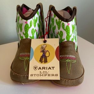 Baby Ariats. NWT
